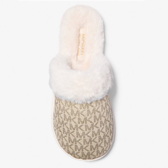 NWT Gd Metallic Signature Logo and Faux Fur Slipper, Size 5 - Picture 3 of 3